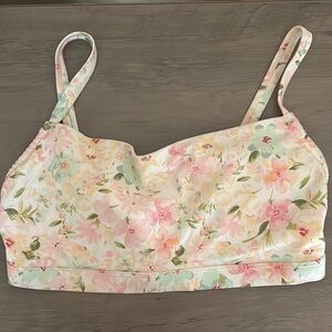 NWT Abercrombie and Fitch Floral Pastel Bikini Top Size M👙
